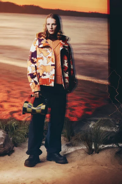 Look 10
